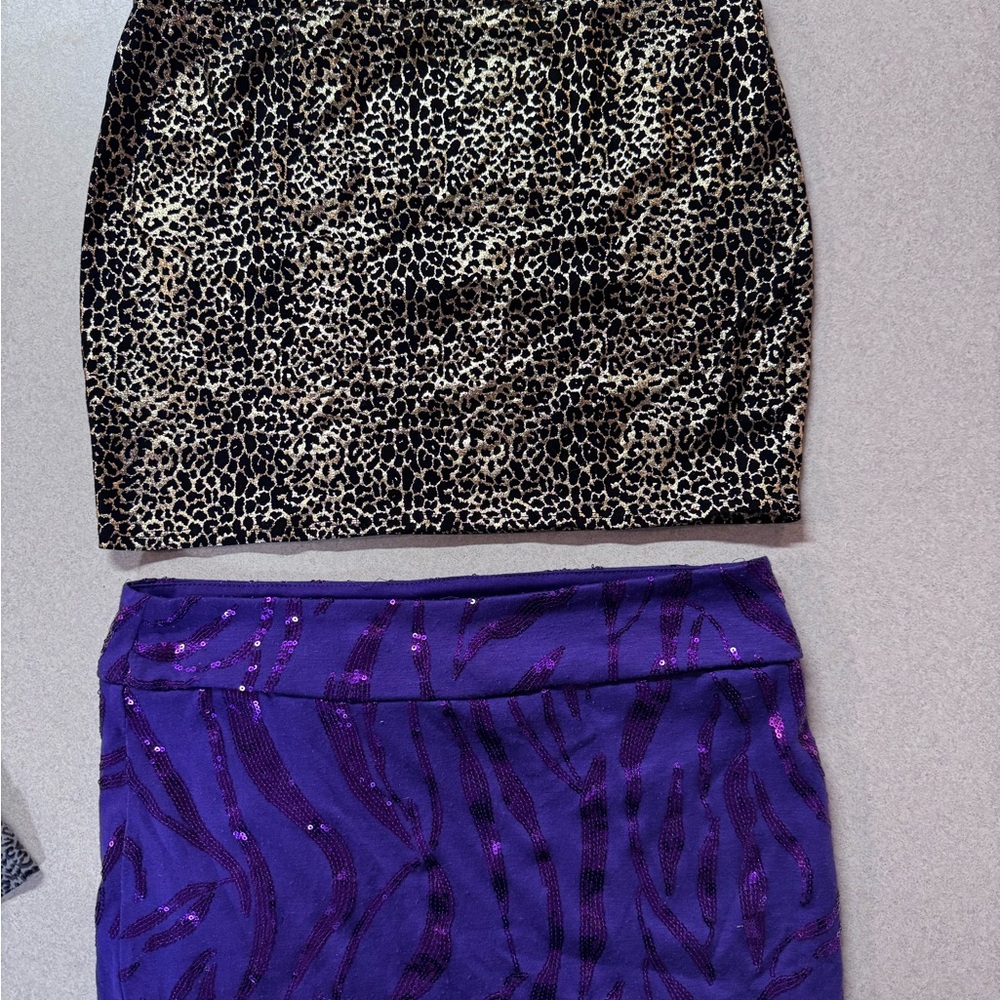 ‼️‼️ Two size large women’s skirts‼️‼️